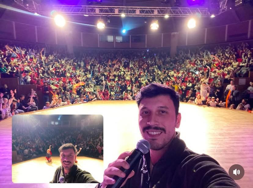 Hadi bize katıl, eğlenceyi kaçırma!