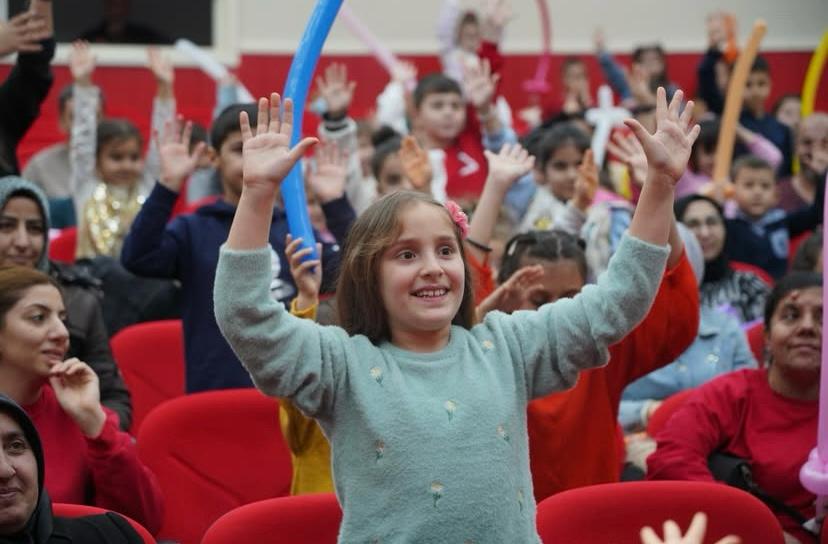 Hadi bize katıl, eğlenceyi kaçırma!